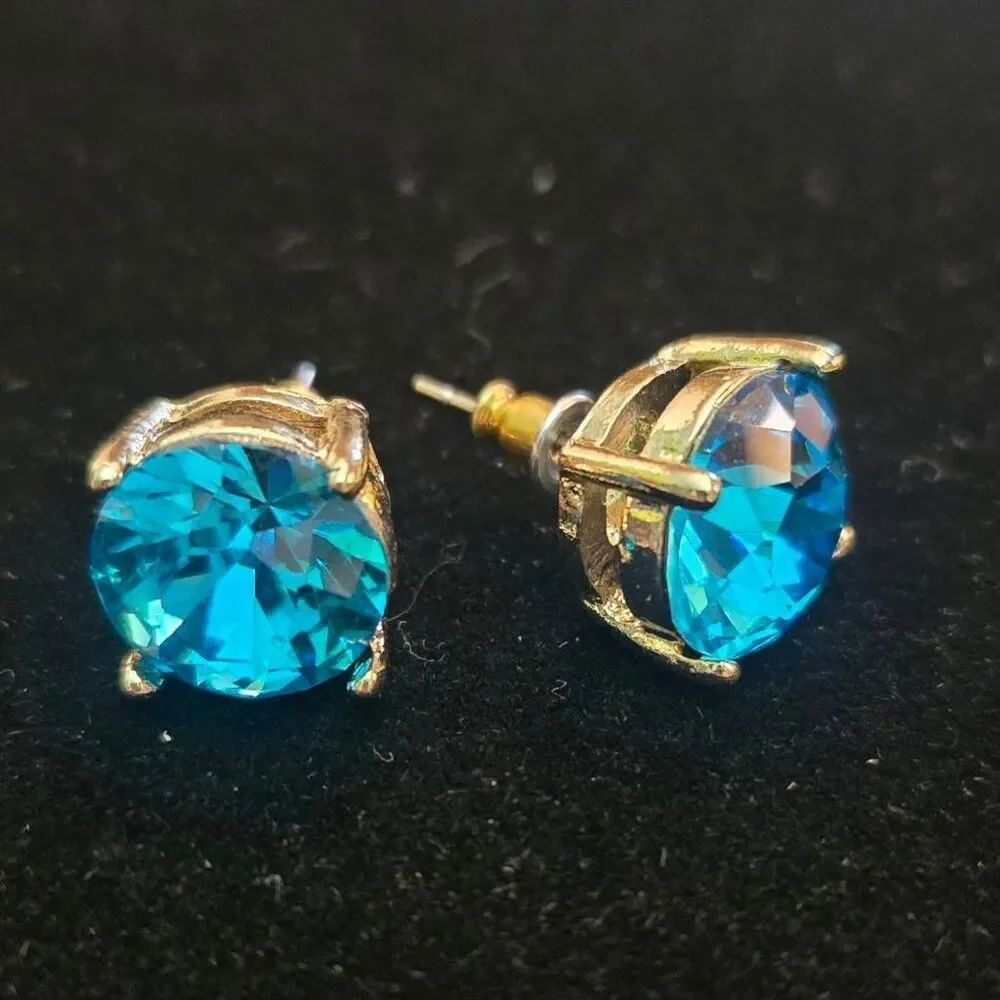 Boutique new blue